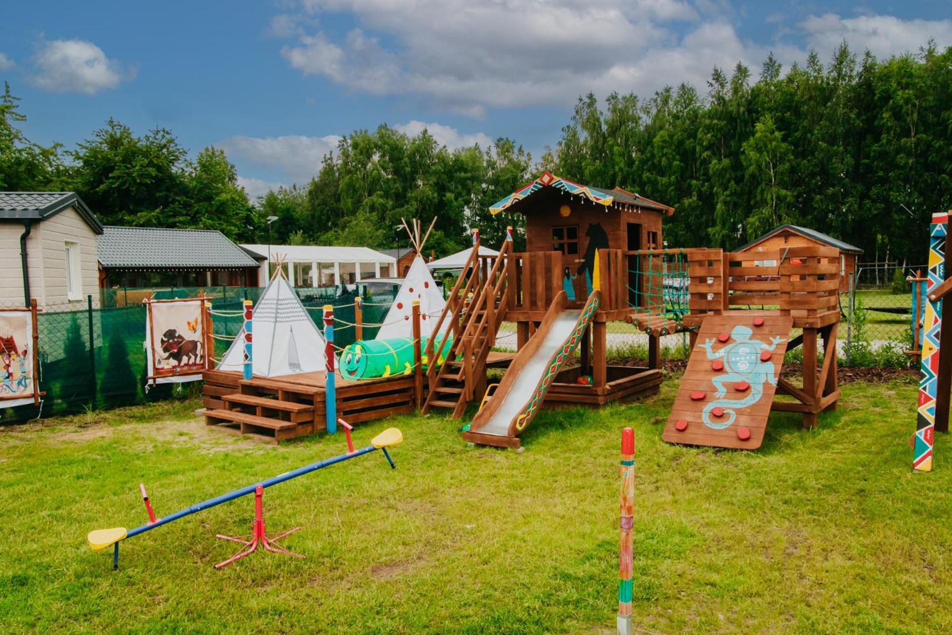 Indiana Camp - 150 M Od Suntago Park Hotel Grabce-Towarzystwo Luaran gambar