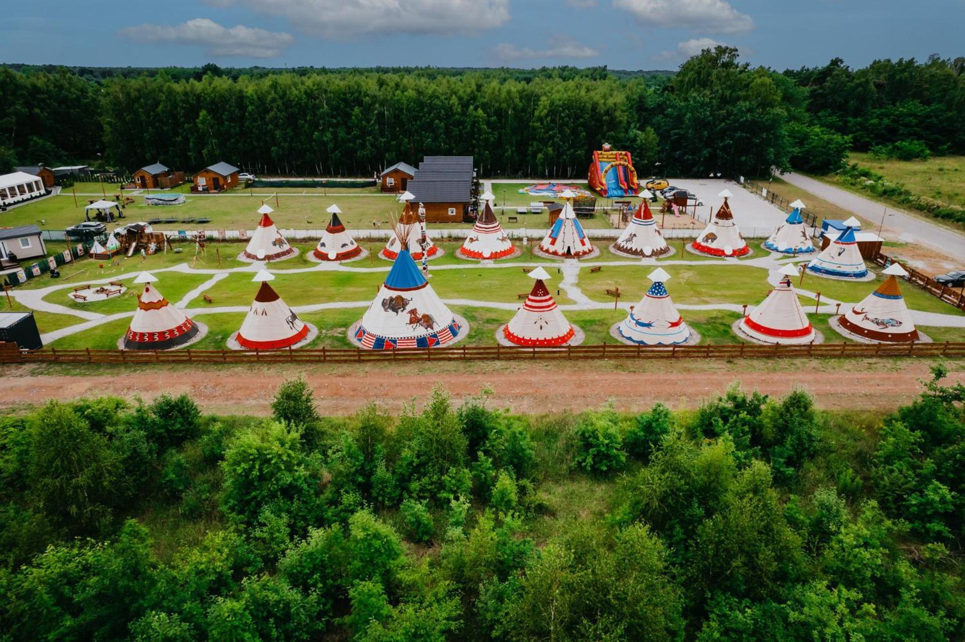 Indiana Camp - 150 M Od Suntago Park Hotel Grabce-Towarzystwo Luaran gambar