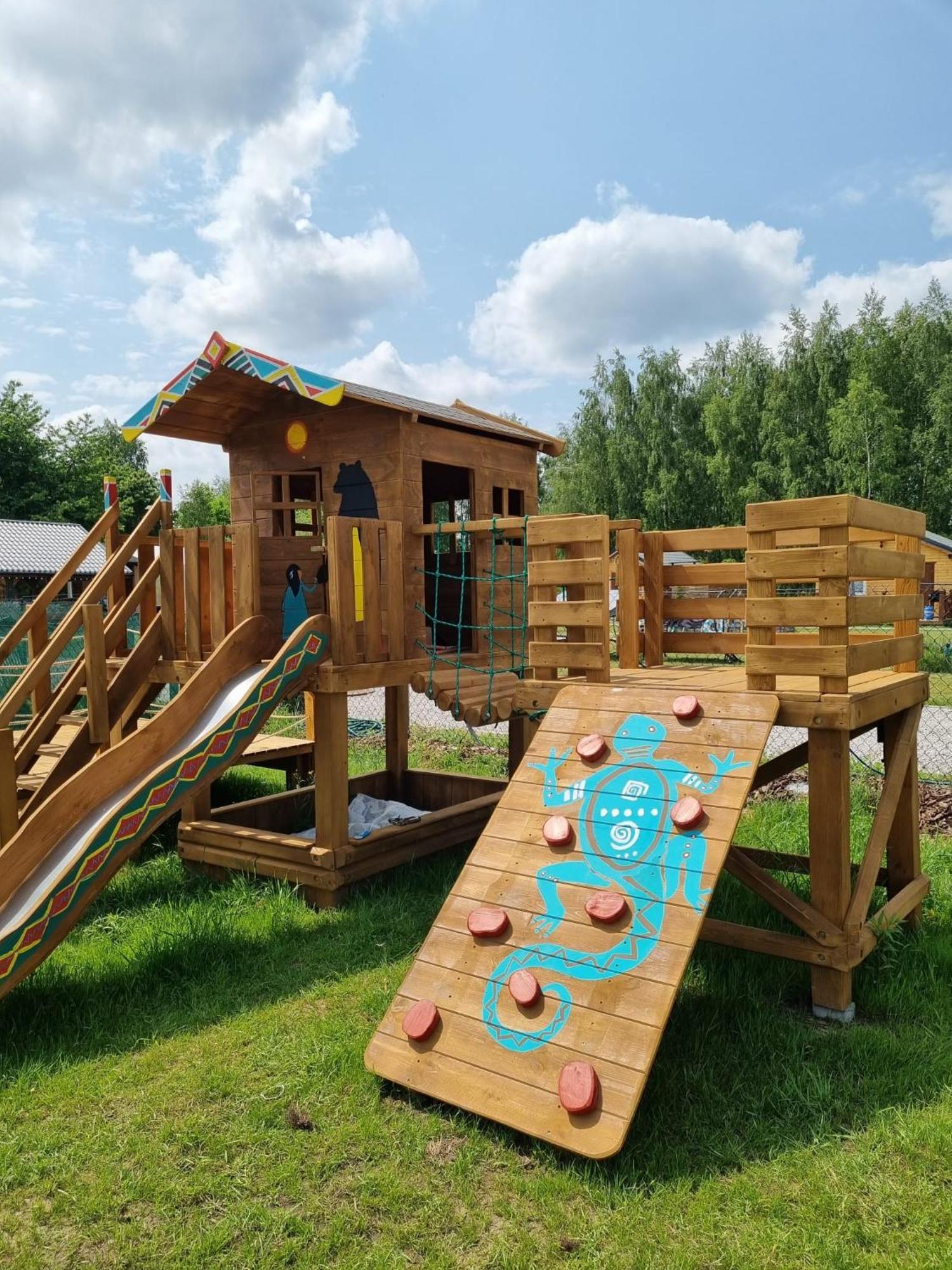 Indiana Camp - 150 M Od Suntago Park Hotel Grabce-Towarzystwo Luaran gambar